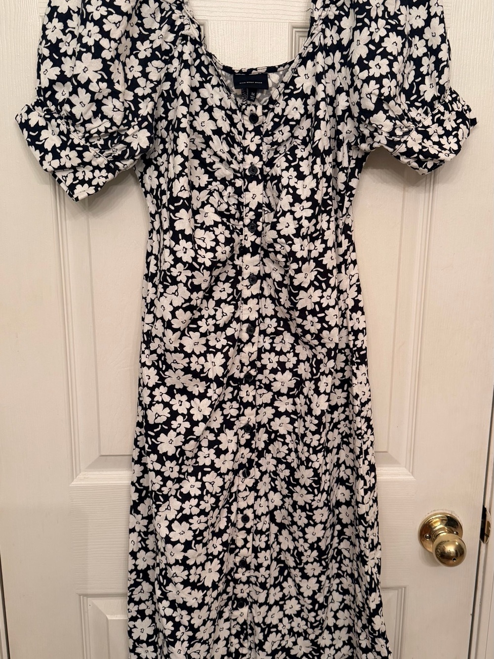Who What Wear Black and White Floral Button-Front Dress